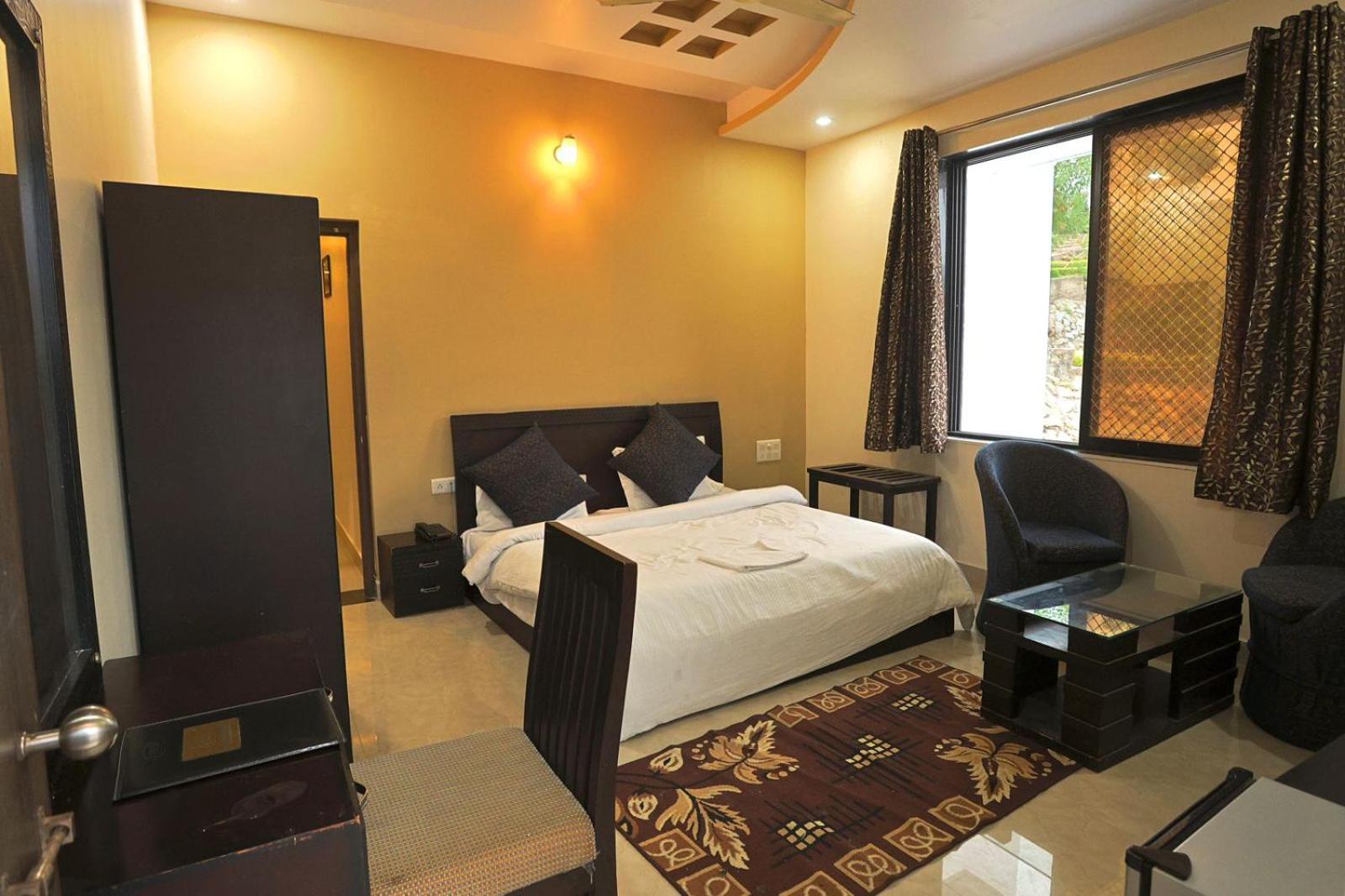 Meera Valley Resort By Nexottel อุเดเปอร์ ภายนอก รูปภาพ